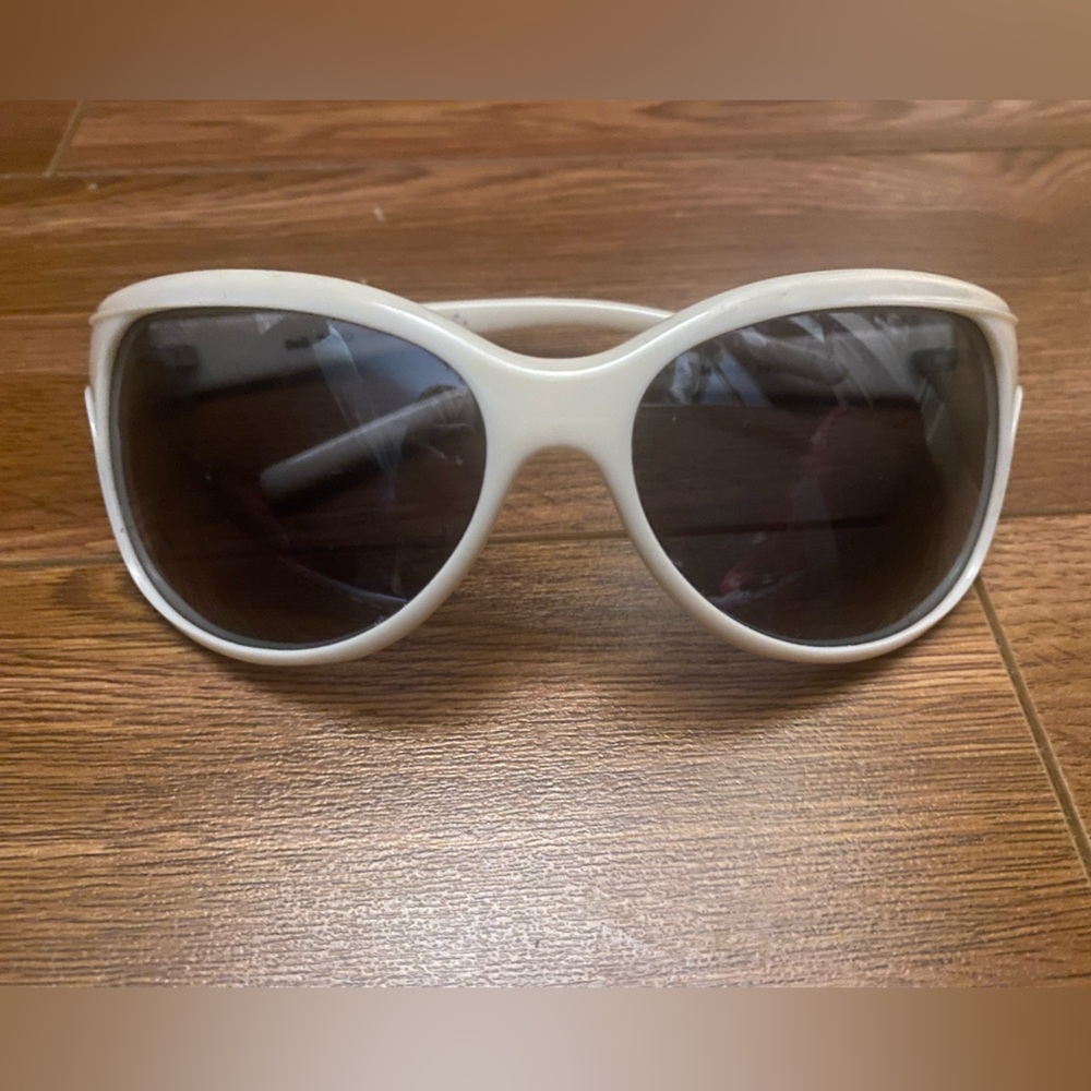 D&G bug eyes style  white sunglasses